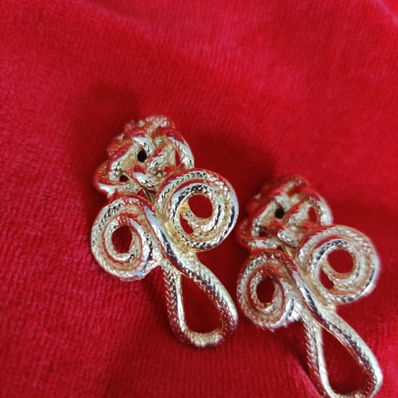 🇨🇦 Vintage baroque rope knot earrings - Picture 10 of 11